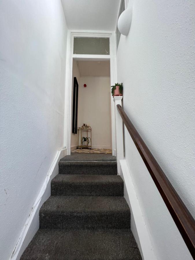 2-Bedroom Plus Living Room Flats Near Edgware Road 런던 외부 사진
