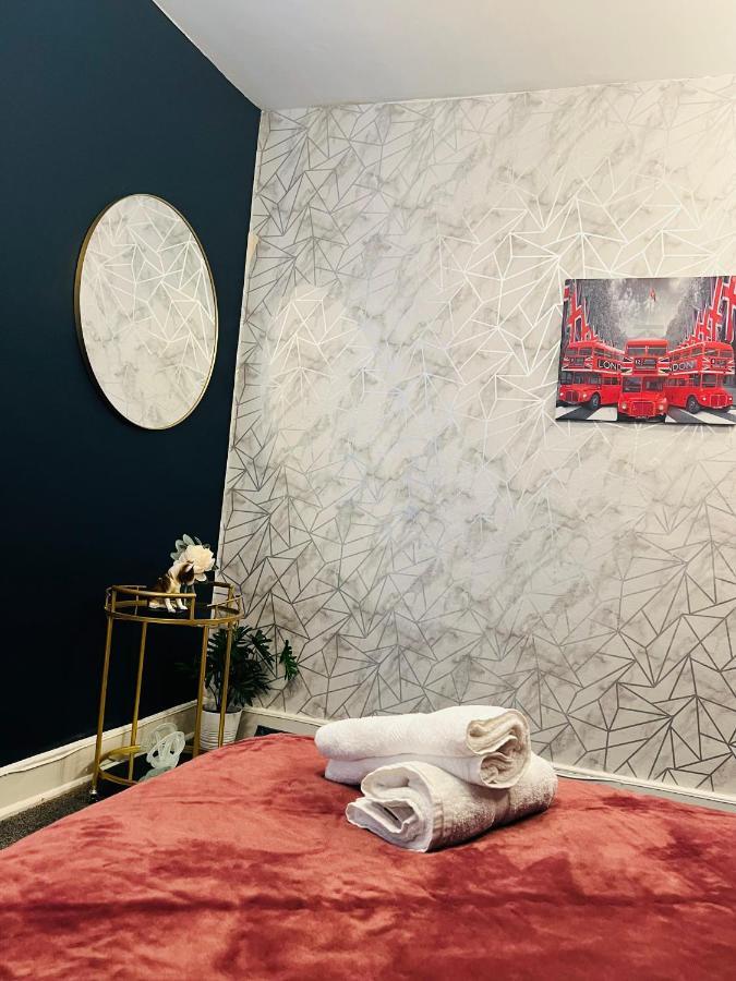 2-Bedroom Plus Living Room Flats Near Edgware Road 런던 외부 사진