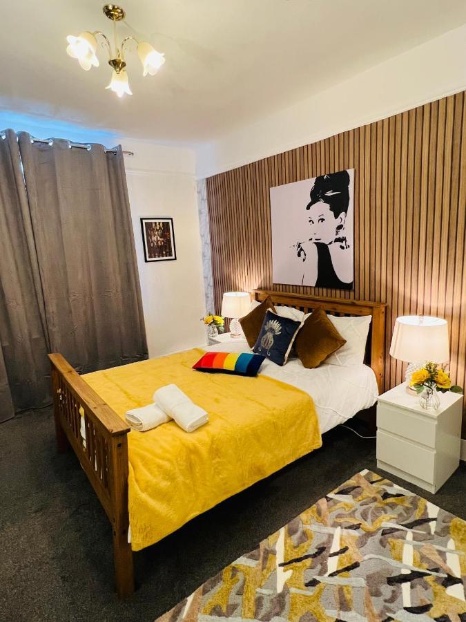 2-Bedroom Plus Living Room Flats Near Edgware Road 런던 외부 사진