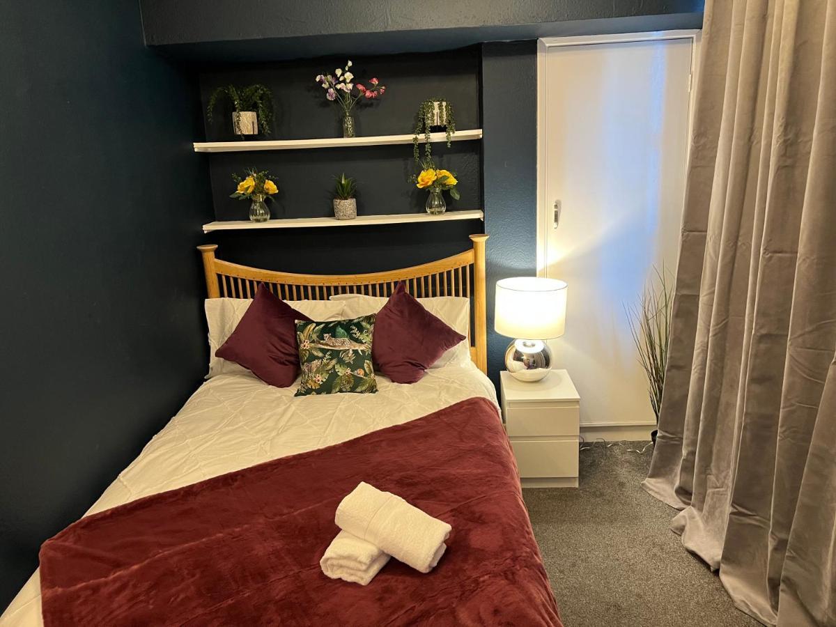 2-Bedroom Plus Living Room Flats Near Edgware Road 런던 외부 사진