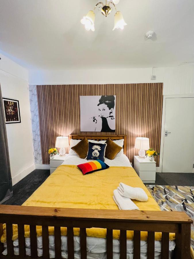 2-Bedroom Plus Living Room Flats Near Edgware Road 런던 외부 사진