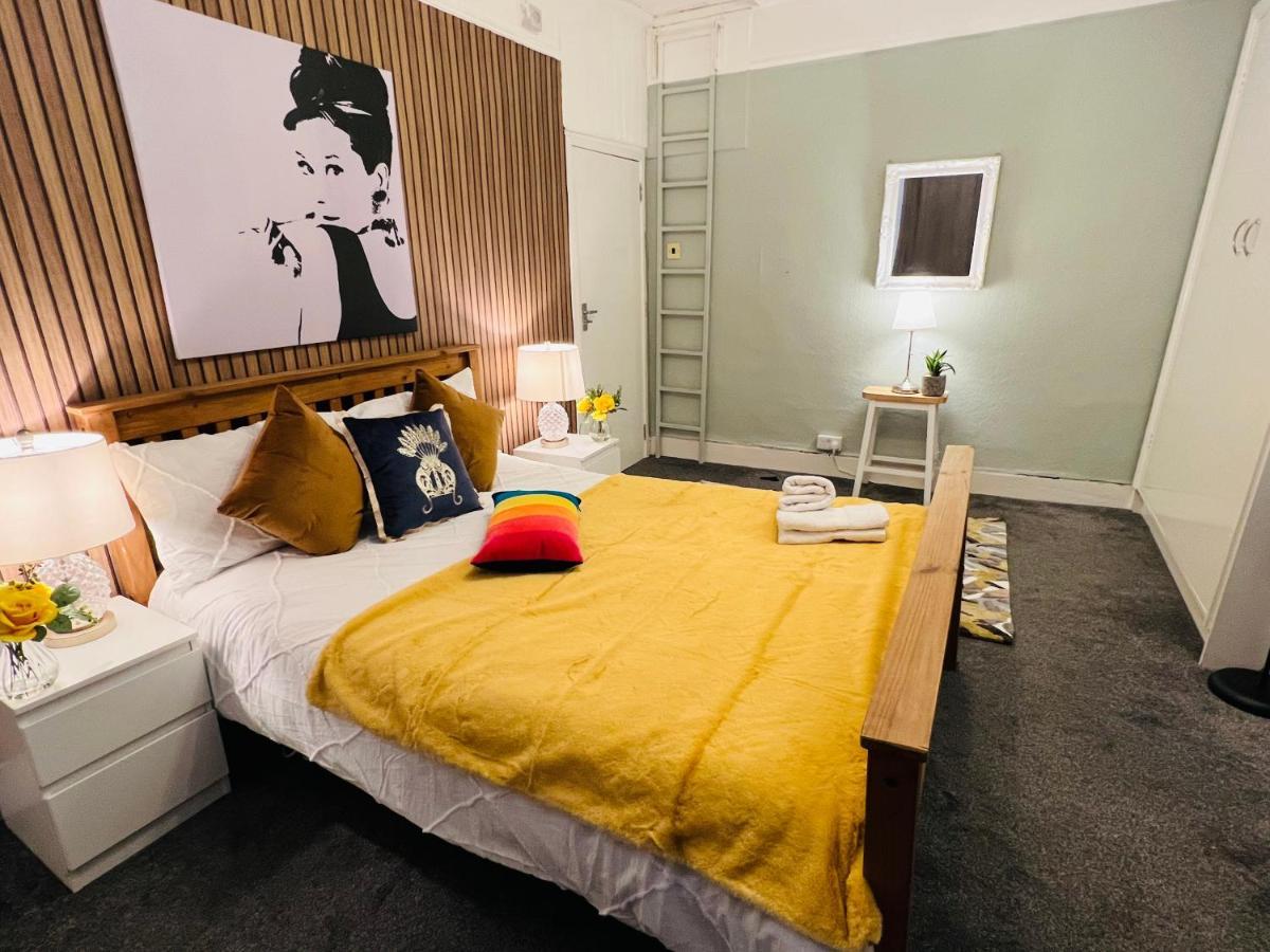 2-Bedroom Plus Living Room Flats Near Edgware Road 런던 외부 사진