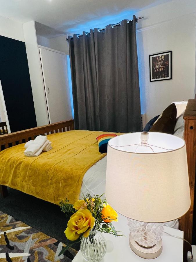 2-Bedroom Plus Living Room Flats Near Edgware Road 런던 외부 사진